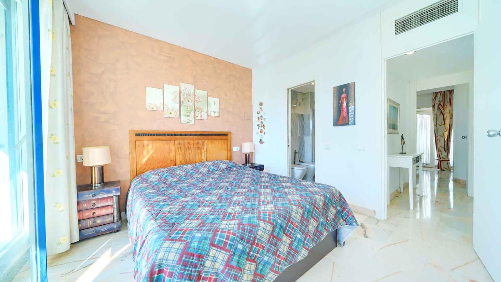 2 sovrum Lägenhet till salu i Marbella med pool - 799 000 € (Ref: 1998735)