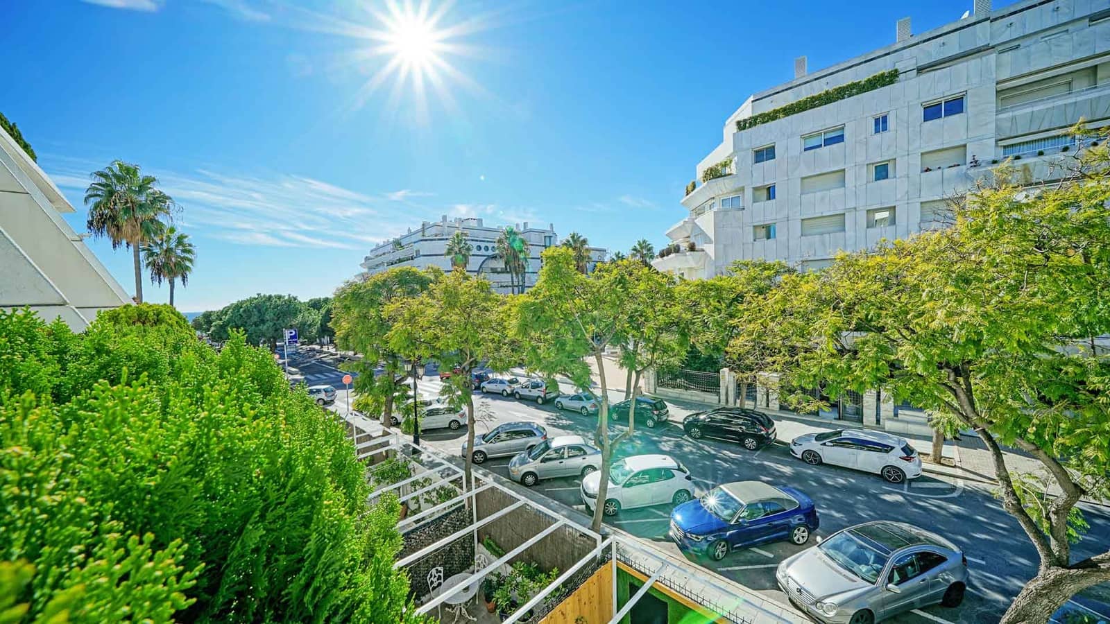 2 sovrum Lägenhet till salu i Marbella med pool - 799 000 € (Ref: 1998735)