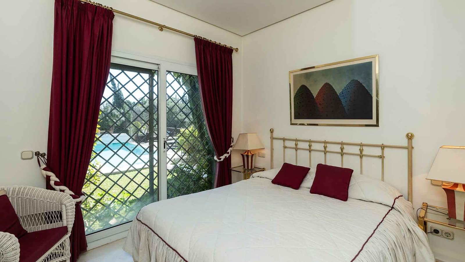 3 soveværelse Villa til salg i Golden Mile med swimmingpool - € 2.195.000 (Ref: 2010147)