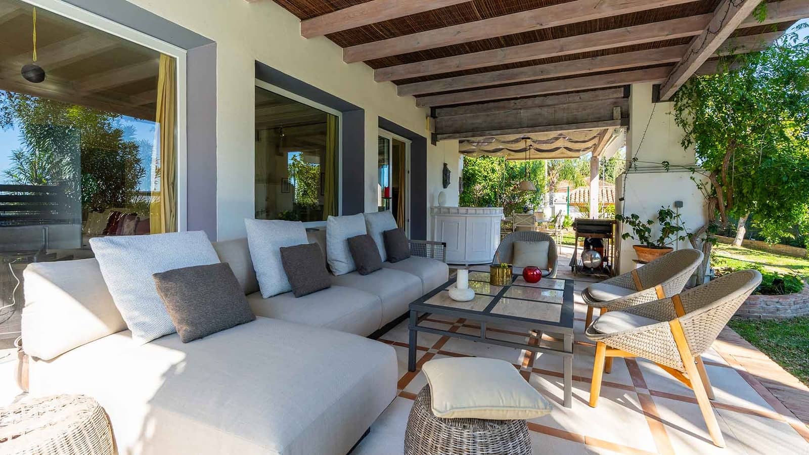 3 soveværelse Villa til salg i Golden Mile med swimmingpool - € 2.195.000 (Ref: 2010147)