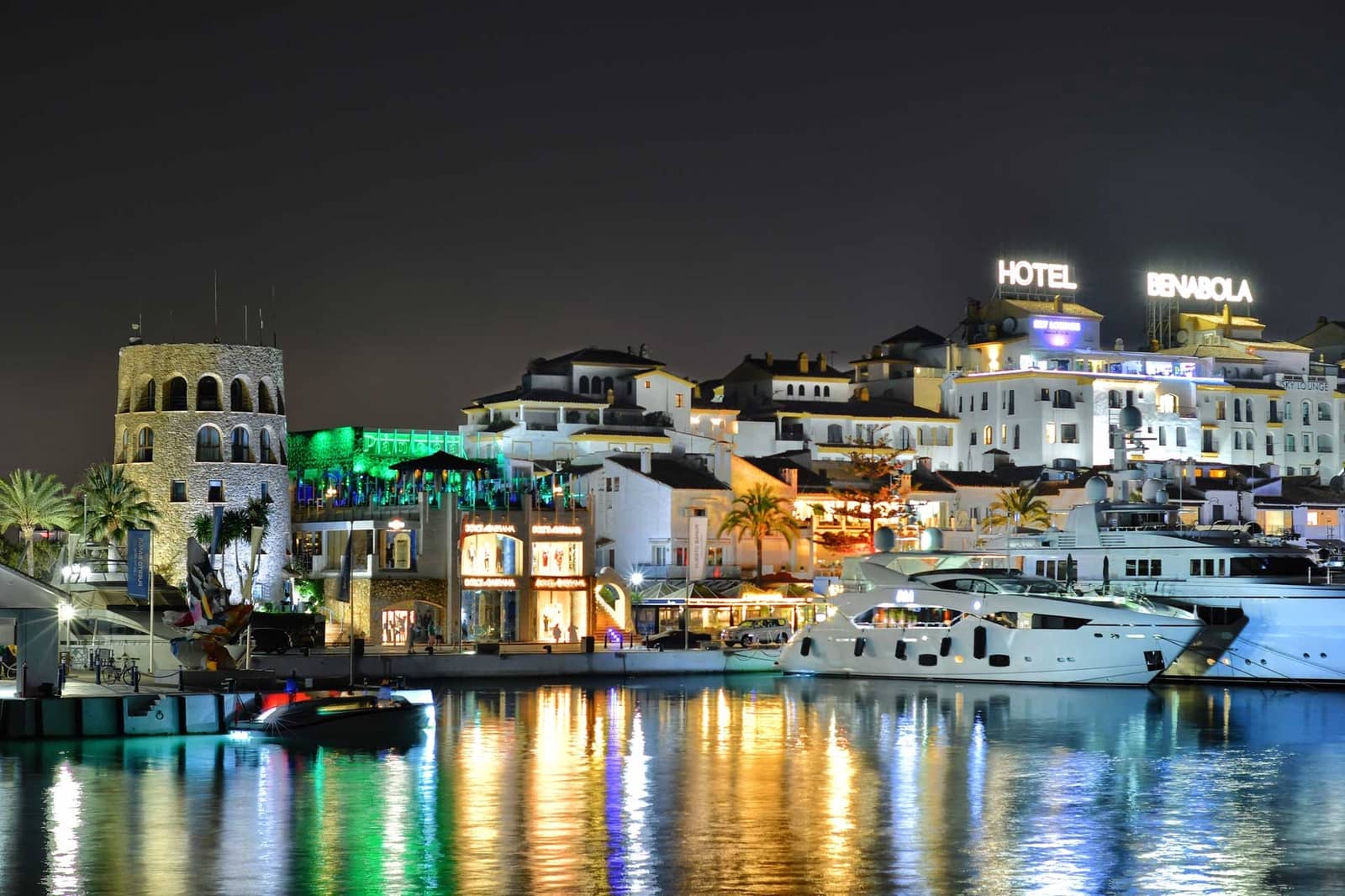 3 soveværelse Villa til salg i Golden Mile med swimmingpool - € 2.195.000 (Ref: 2010147)