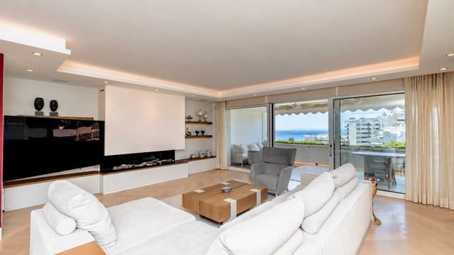 3 sovrum Takvåning till salu i Playa Bajadilla - Puertos, Marbella med pool garage - 4 900 000 € (Ref: 2409616)