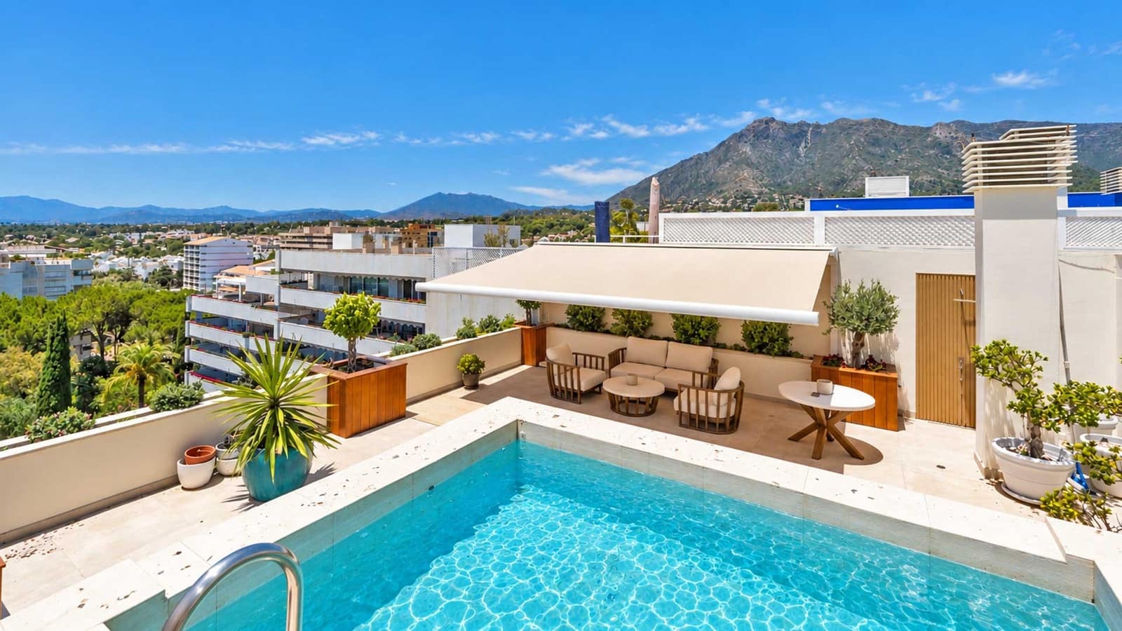 3 sovrum Takvåning till salu i Marbella med pool garage - 4 900 000 € (Ref: 2409616)