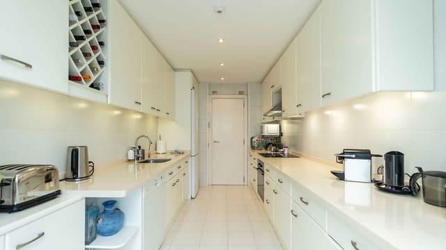 2 makuuhuone Huoneisto myytävänä paikassa Playa Bajadilla - Puertos, Marbella mukana uima-altaan - 1 580 000 € (Ref: 2687027)