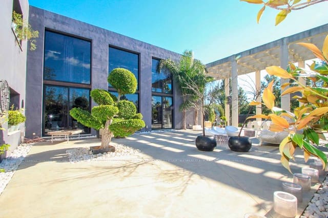 5 chambre Villa/Maison à vendre à Centro, Estepona avec piscine - 2 300 000 € (Ref: 3139781)