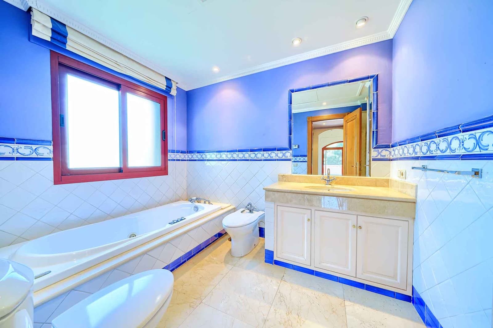 6 soveværelse Villa til salg i Golden Mile med swimmingpool - € 4.500.000 (Ref: 3139861)