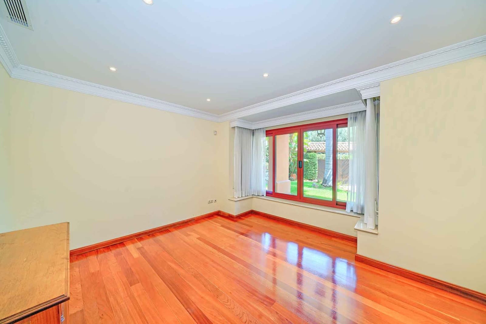 6 soveværelse Villa til salg i Golden Mile med swimmingpool - € 4.500.000 (Ref: 3139861)