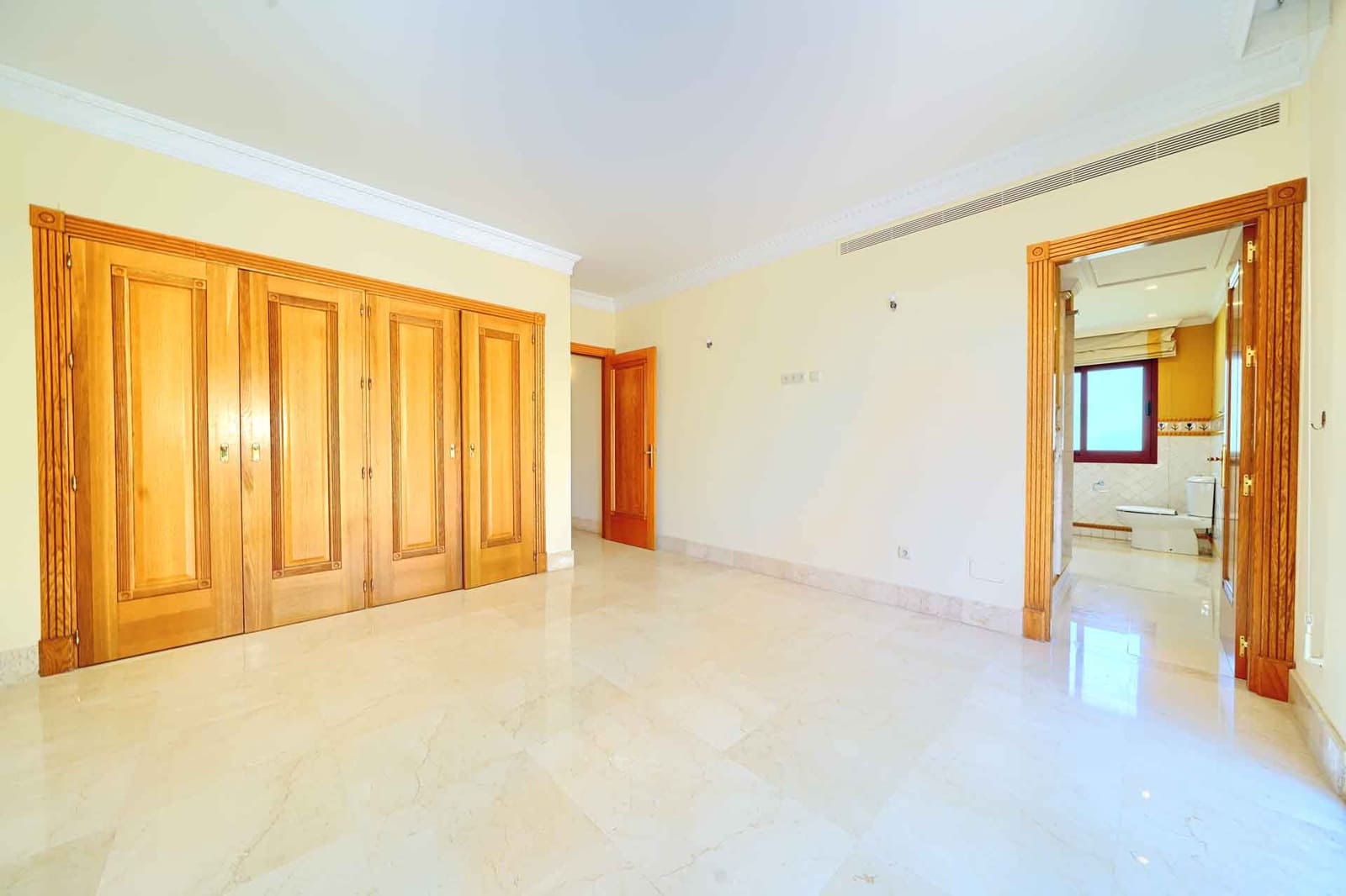 6 soveværelse Villa til salg i Golden Mile med swimmingpool - € 4.500.000 (Ref: 3139861)