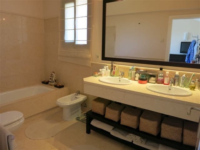 3 soverom Penthouse til salgs i Benahavis med svømmebasseng - € 1 150 000 (Ref: 3217405)