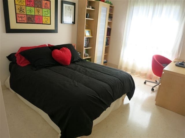 3 soverom Penthouse til salgs i Benahavis med svømmebasseng - € 1 150 000 (Ref: 3217405)