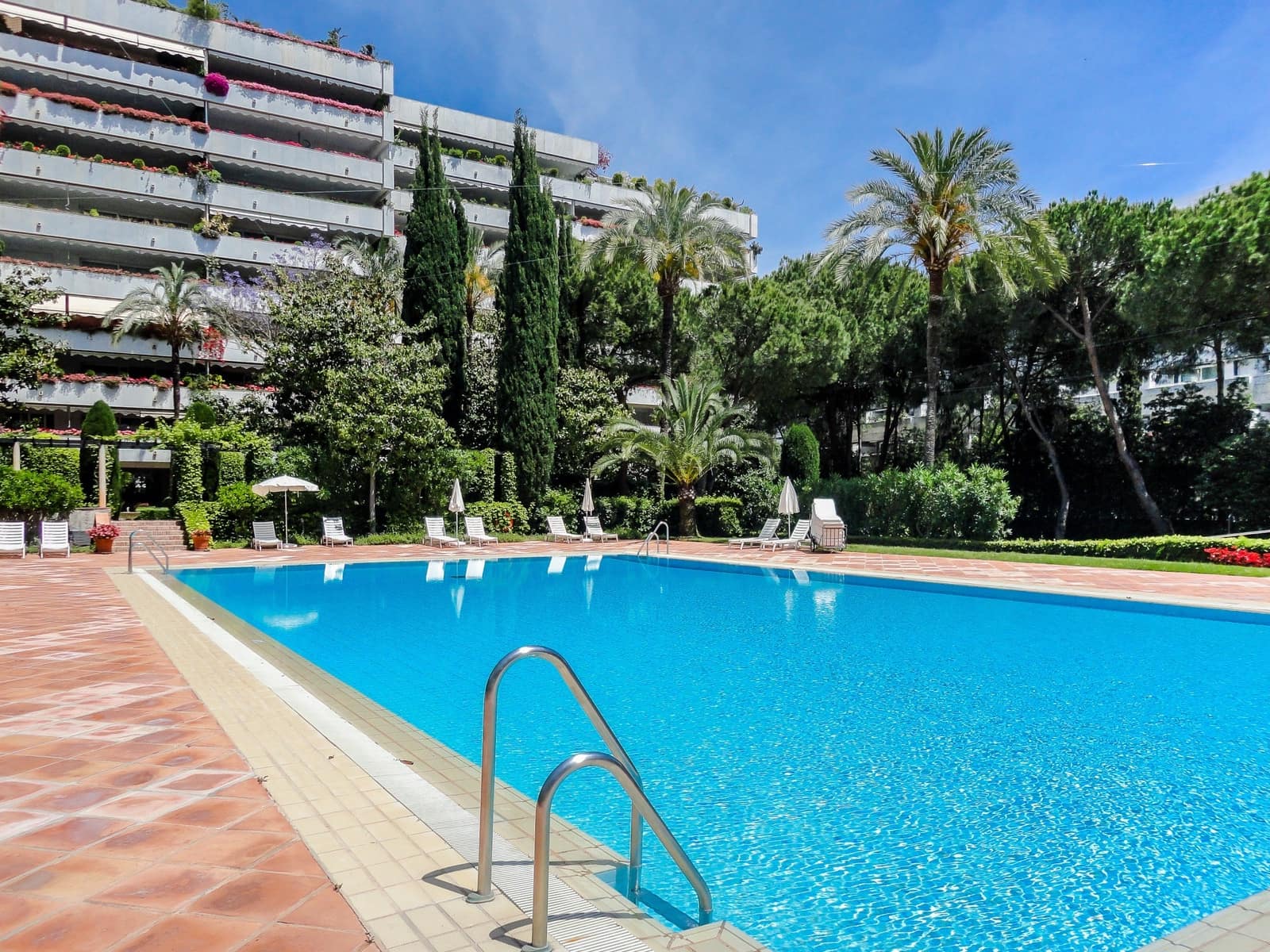 3 soveværelse Lejlighed til salg i Marbella med swimmingpool - € 2.400.000 (Ref: 3562824)