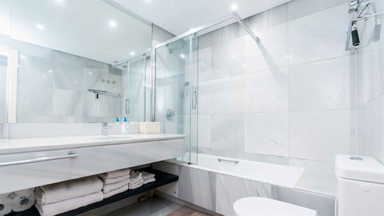 3 soveværelse Lejlighed til salg i Marbella med swimmingpool - € 2.400.000 (Ref: 3562824)