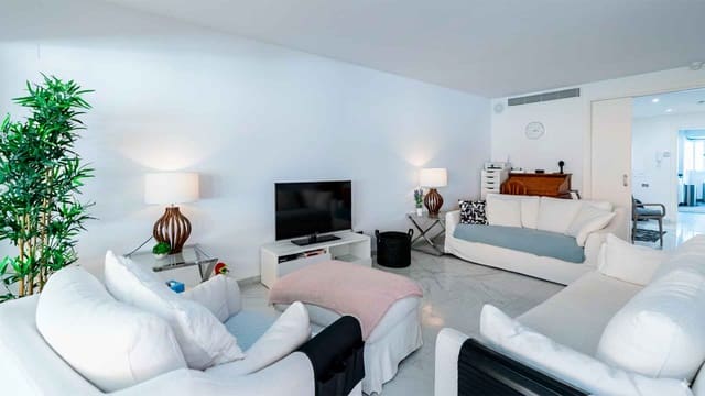 3 chambre Appartement à vendre à Playa Bajadilla - Puertos, Marbella avec piscine - 2 400 000 € (Ref: 3562824)