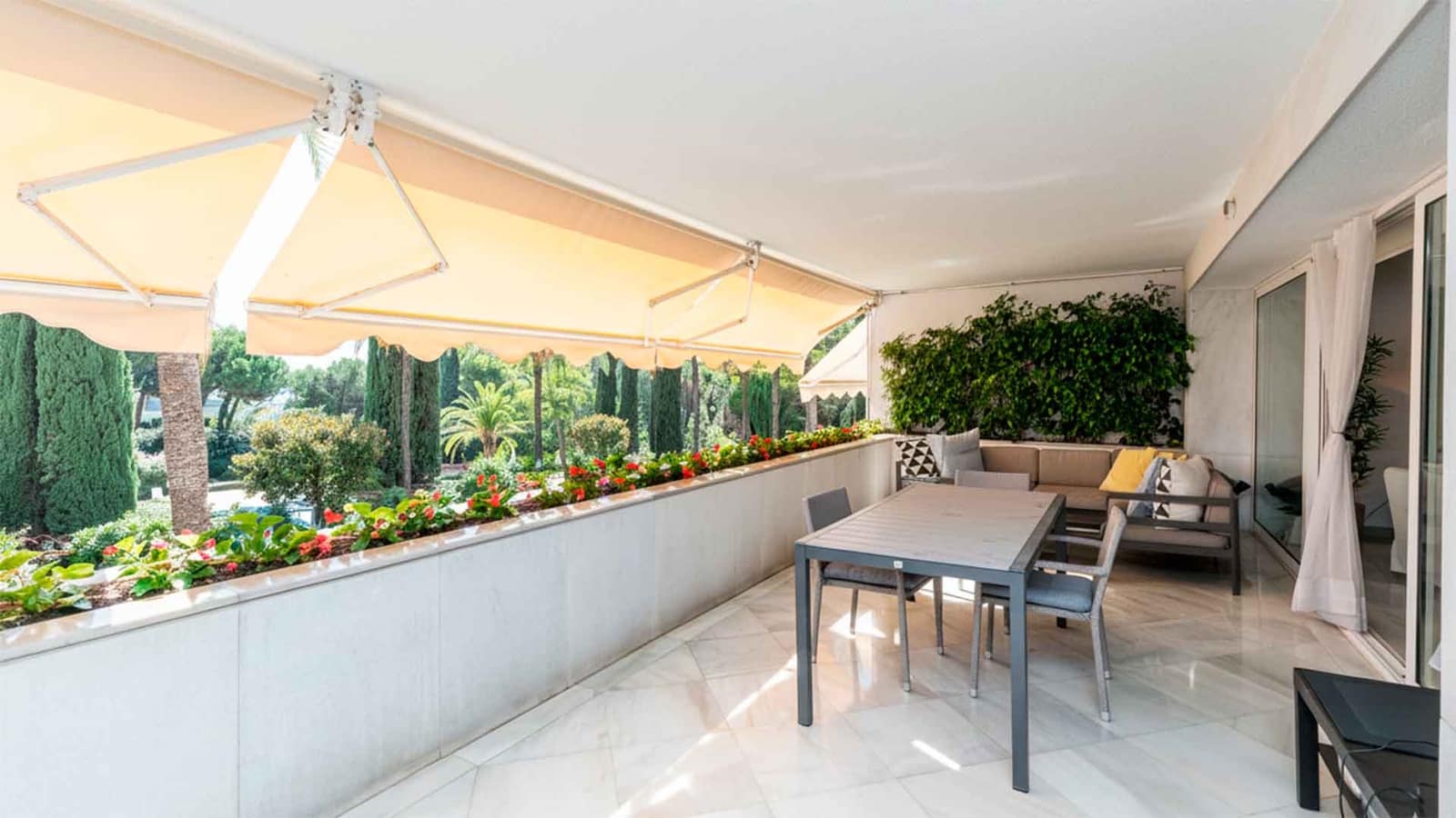 3 soveværelse Lejlighed til salg i Marbella med swimmingpool - € 2.400.000 (Ref: 3562824)