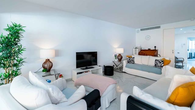 3 chambre Appartement à vendre à Playa Bajadilla - Puertos, Marbella avec piscine - 2 400 000 € (Ref: 3562824)