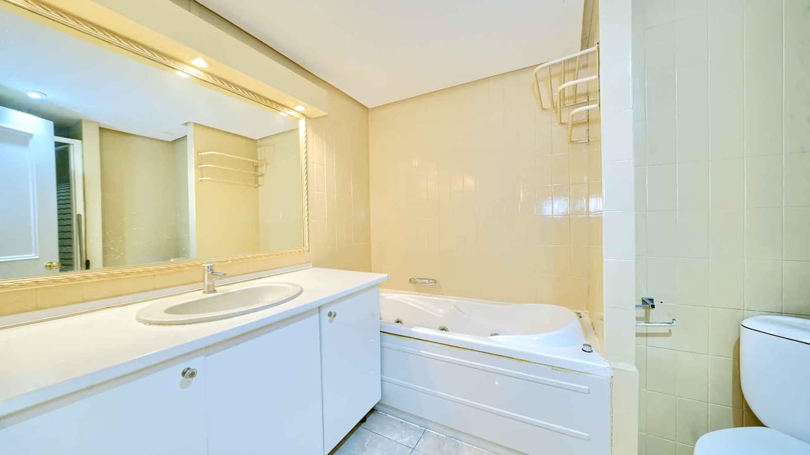 1 camera da letto Appartamento in vendita in Golden Mile con piscina - 450.000 € (Rif: 3575520)