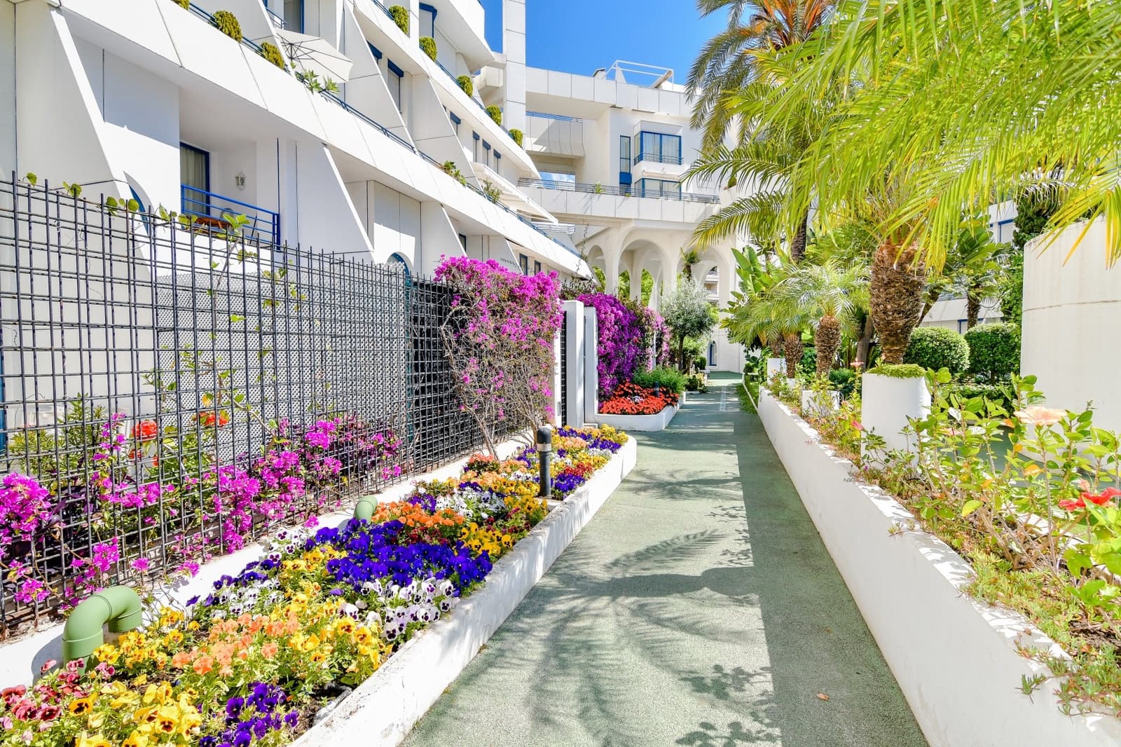 3 Zimmer Apartment zu verkaufen in Marbella mit Pool - 1.850.000 € (Ref: 4410846)