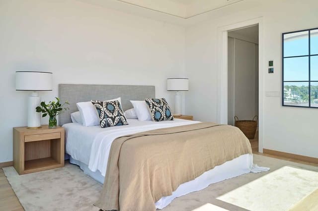 4 soverom Villa til salgs i Playa Bajadilla - Puertos, Marbella med svømmebasseng - € 1 950 000 (Ref: 6675332)