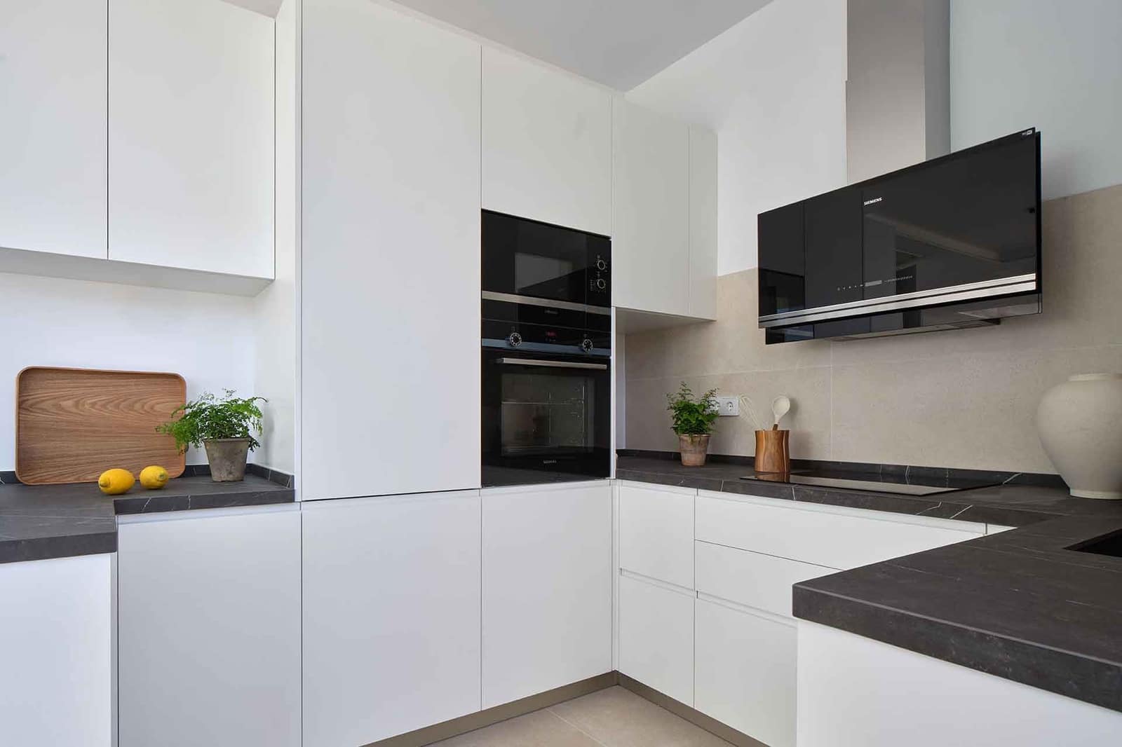 4 sypialnia Willa na sprzedaż w Marbella z basenem - 1 950 000 € (Ref: 6675332)