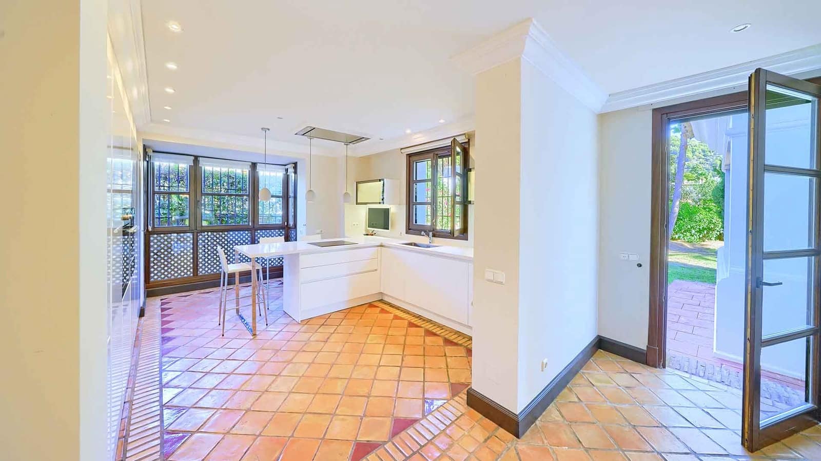 6 sypialnia Willa na sprzedaż w Golden Mile z basenem - 5 500 000 € (Ref: 6880300)