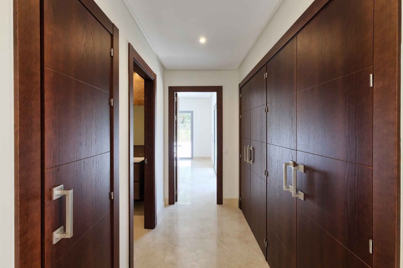 4 soveværelse Villa til salg i Benahavis med swimmingpool - € 2.200.000 (Ref: 6987003)