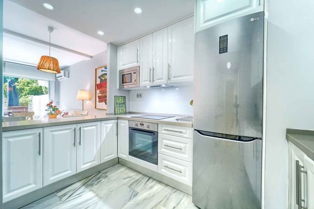 2 quarto Apartamento para venda em Lomas De Marbella, Marbella com piscina - 500 000 € (Ref: 7181435)