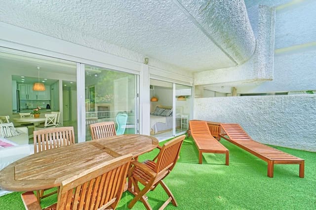 2 quarto Apartamento para venda em Lomas De Marbella, Marbella com piscina - 500 000 € (Ref: 7181435)