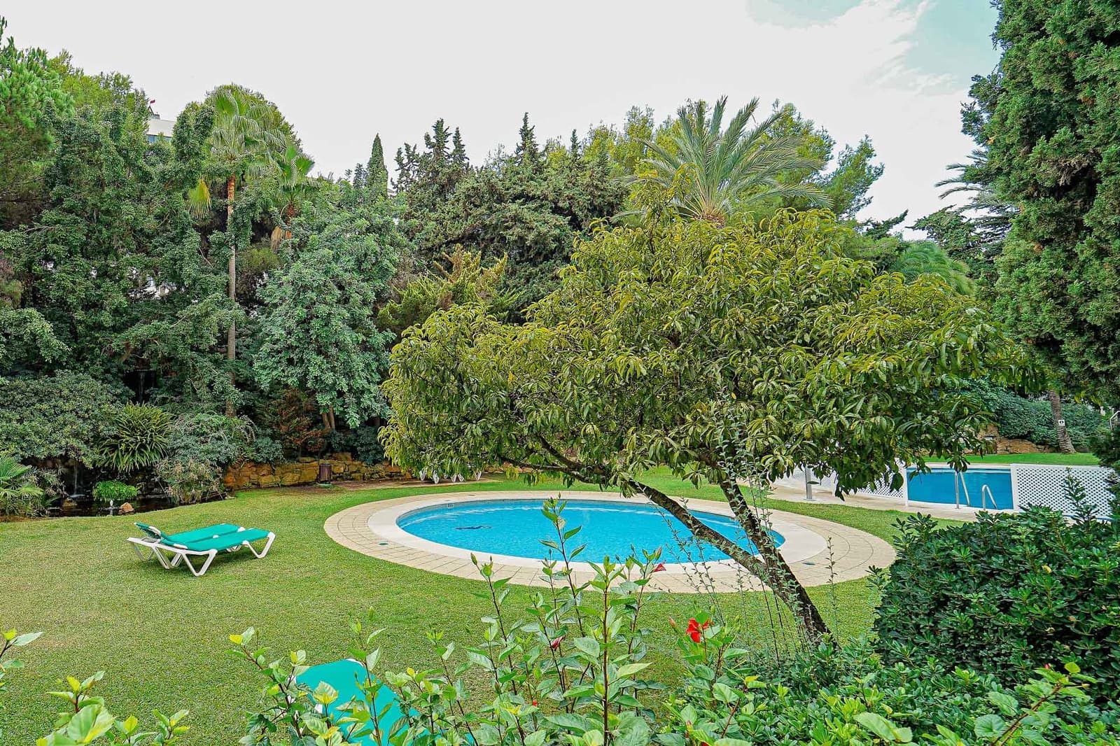 2 sovrum Lägenhet till salu i Golden Mile med pool - 500 000 € (Ref: 7181435)