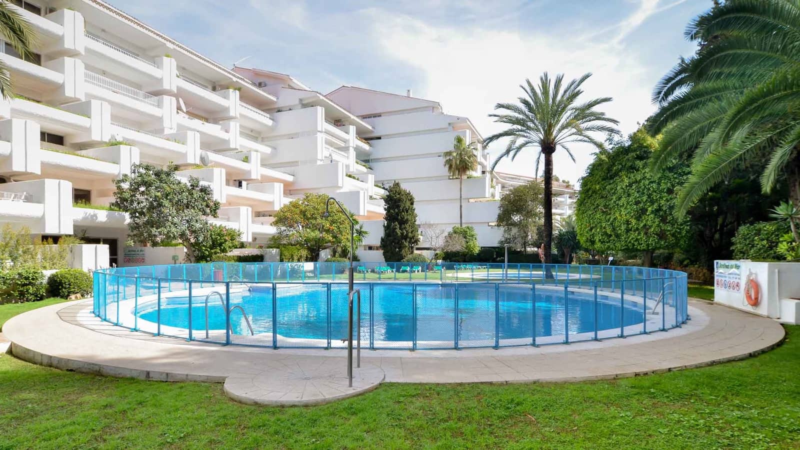 2 soveværelse Lejlighed til salg i Golden Mile med swimmingpool garage - € 500.000 (Ref: 7181435)