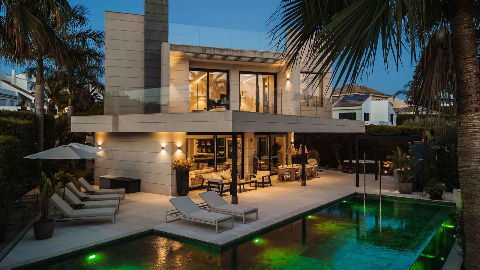 6 Zimmer Villa zu verkaufen in Nueva Andalucia mit Pool Garage - 7.200.000 € (Ref: 7463902)