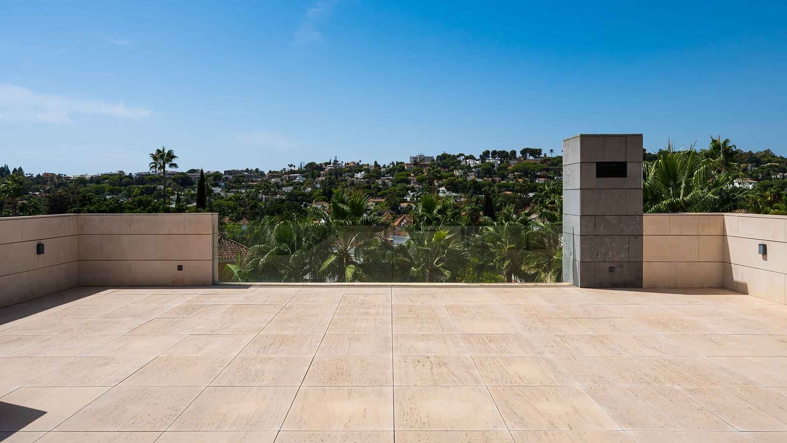 6 Zimmer Villa zu verkaufen in Nueva Andalucia mit Pool Garage - 7.200.000 € (Ref: 7463902)