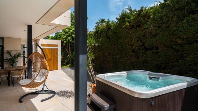6 Zimmer Villa zu verkaufen in Nueva Andalucía Centro, Marbella mit Pool Garage - 7.200.000 € (Ref: 7463902)