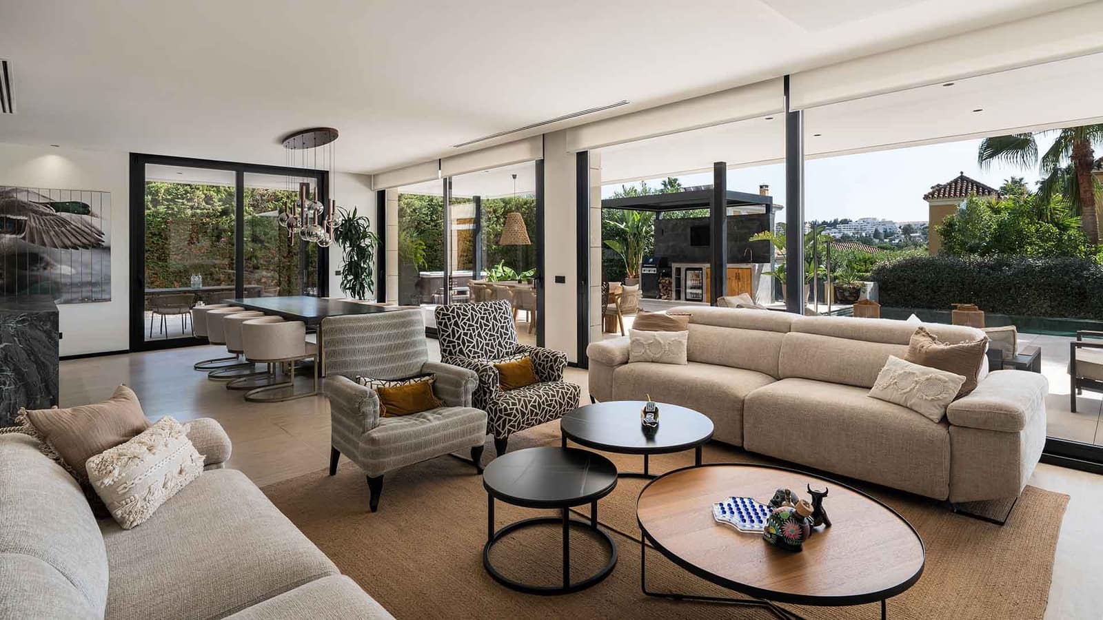 6 Zimmer Villa zu verkaufen in Nueva Andalucia mit Pool Garage - 7.200.000 € (Ref: 7463902)