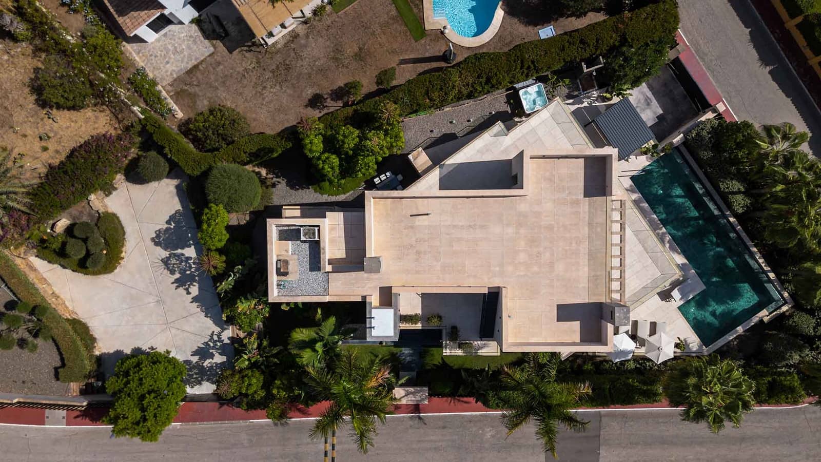 6 Zimmer Villa zu verkaufen in Nueva Andalucia mit Pool Garage - 7.200.000 € (Ref: 7463902)