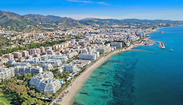 Building Plot for sale in Playa Bajadilla - Puertos, Marbella - € 1,975,000 (Ref: 7465942)