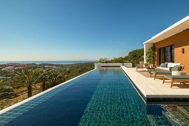 3 soverom Villa til salgs i Casares Pueblo, Casares med svømmebasseng - € 3 950 000 (Ref: 7503018)