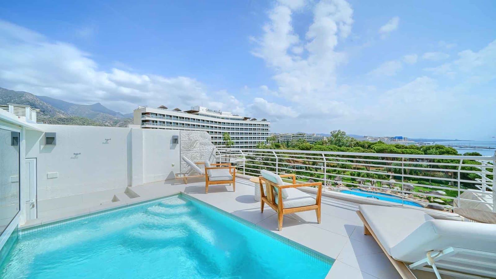 3 soveværelse Penthouse til salg i Golden Mile med swimmingpool - € 3.480.000 (Ref: 7782961)