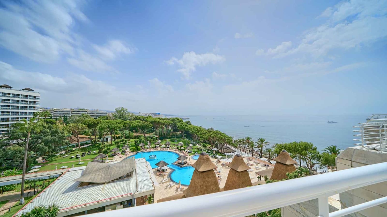 3 soveværelse Penthouse til salg i Golden Mile med swimmingpool - € 3.480.000 (Ref: 7782961)