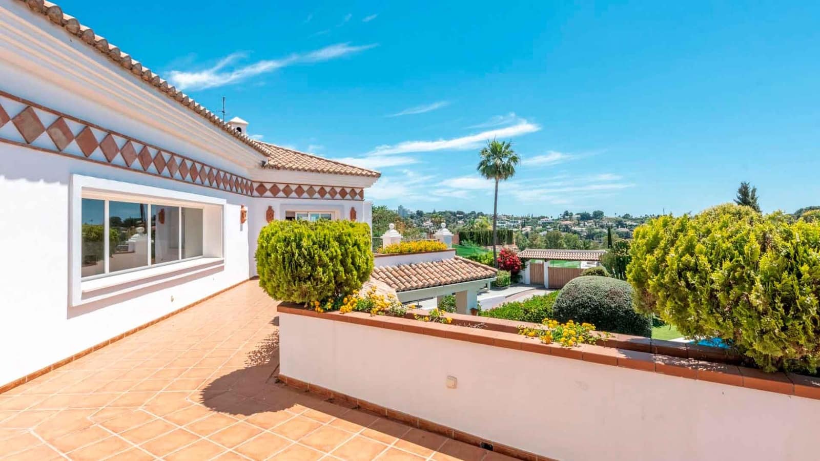 Chalet de 6 habitaciones en Benahavís en venta con piscina - 2.690.000 € (Ref: 7824607)