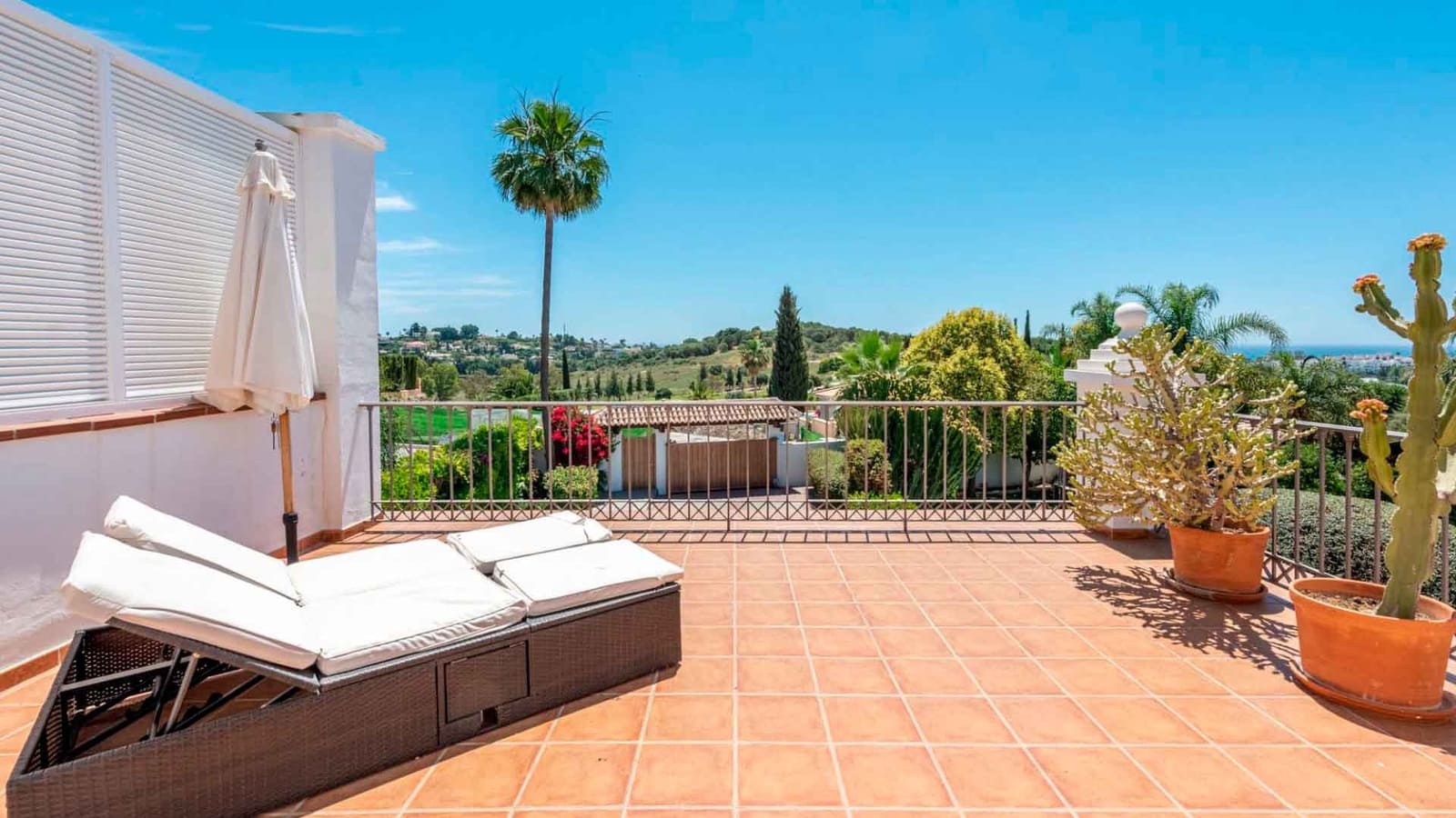 Chalet de 6 habitaciones en Benahavís en venta con piscina - 2.690.000 € (Ref: 7824607)