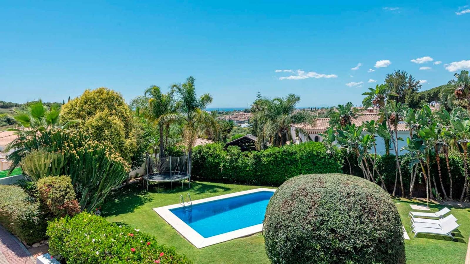 Chalet de 6 habitaciones en Benahavís en venta con piscina - 2.690.000 € (Ref: 7824607)