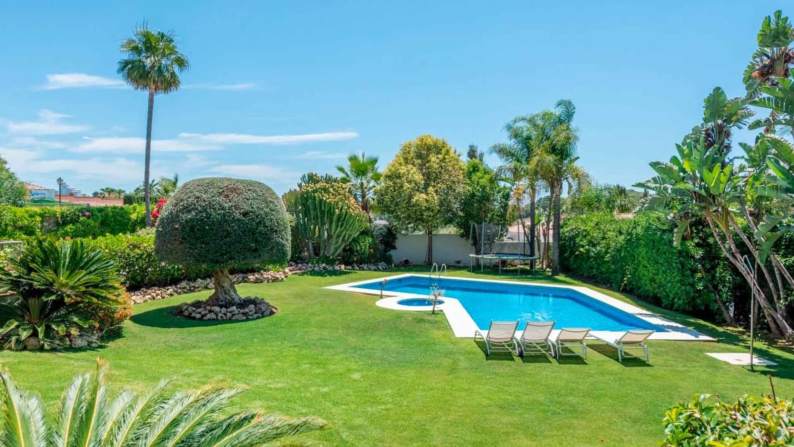 Chalet de 6 habitaciones en Benahavís en venta con piscina - 2.690.000 € (Ref: 7824607)