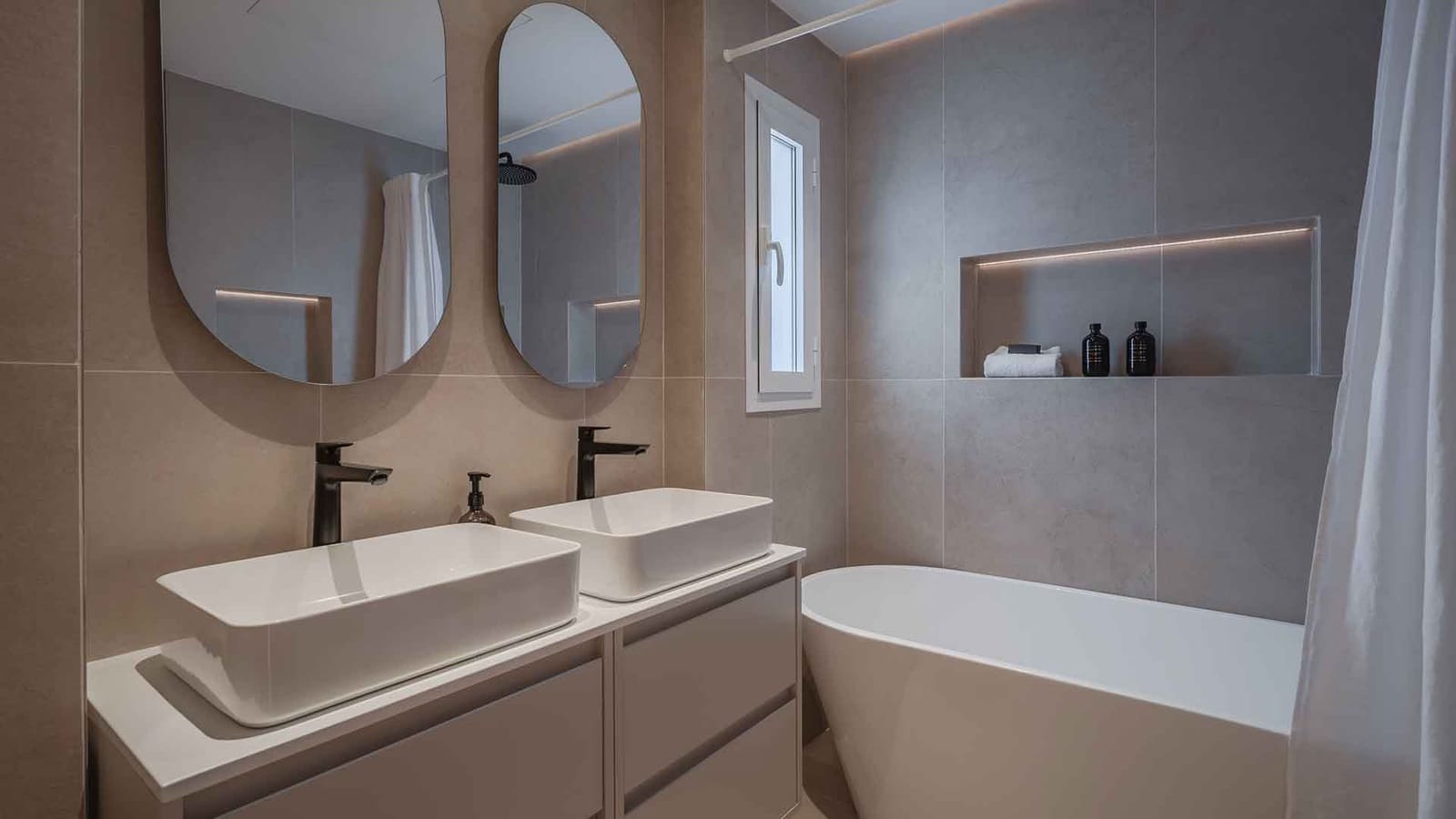 4 chambre Penthouse à vendre à Puerto Banus - 3 750 000 € (Ref: 8114213)