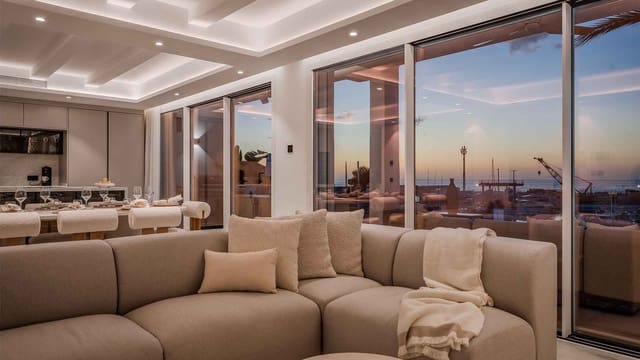 4 chambre Penthouse à vendre à Puerto Banus, Marbella - 3 750 000 € (Ref: 8114213)