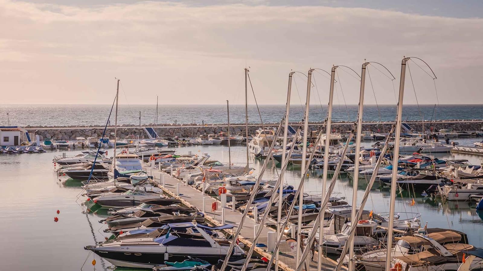 4 chambre Penthouse à vendre à Puerto Banus - 3 750 000 € (Ref: 8114213)