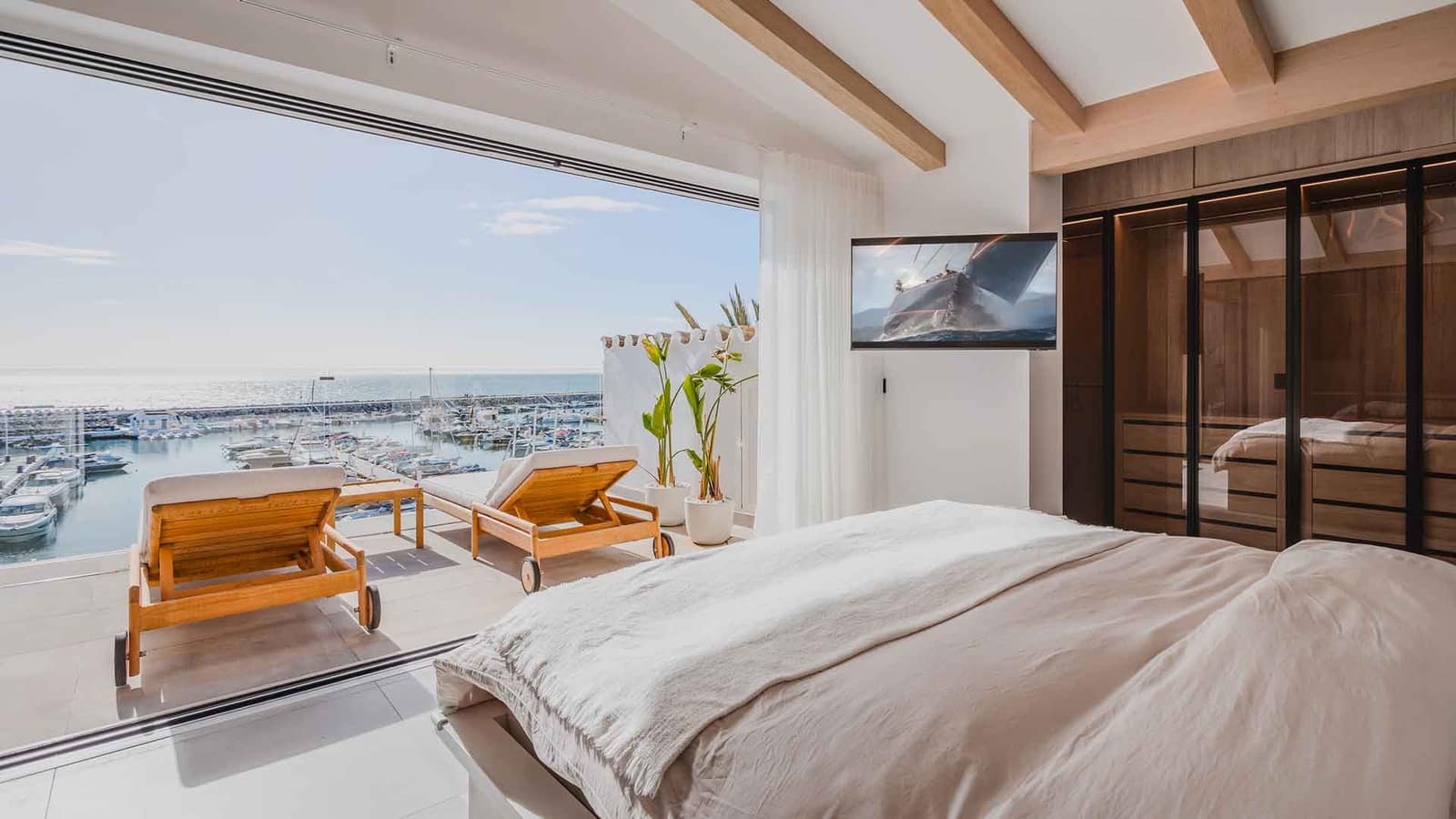 4 chambre Penthouse à vendre à Puerto Banus - 3 750 000 € (Ref: 8114213)