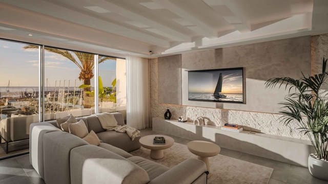 4 chambre Penthouse à vendre à Puerto Banus, Marbella - 3 750 000 € (Ref: 8114213)