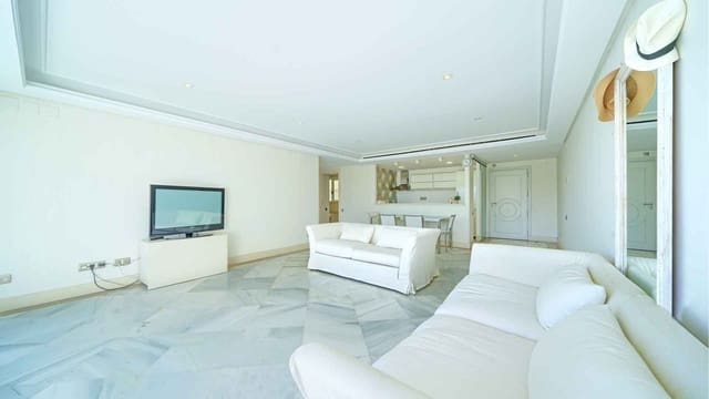 2 quarto Apartamento para venda em Playa Bajadilla - Puertos, Marbella com piscina - 1 600 000 € (Ref: 8165760)