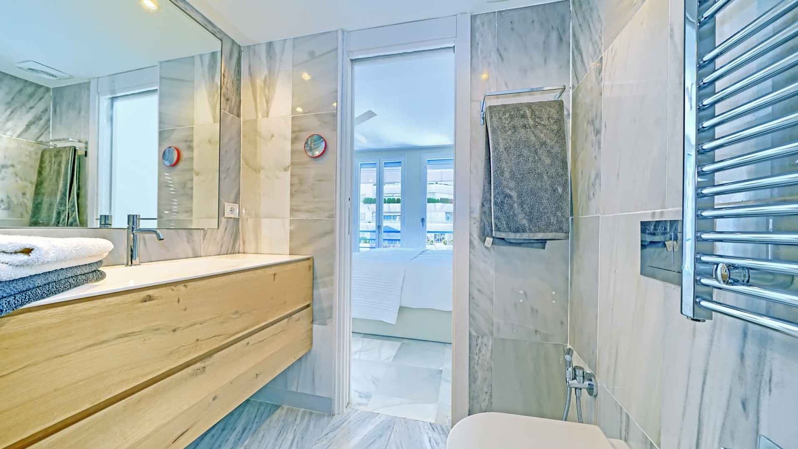 2 Zimmer Apartment zu verkaufen in Marbella mit Pool - 750.000 € (Ref: 8165763)