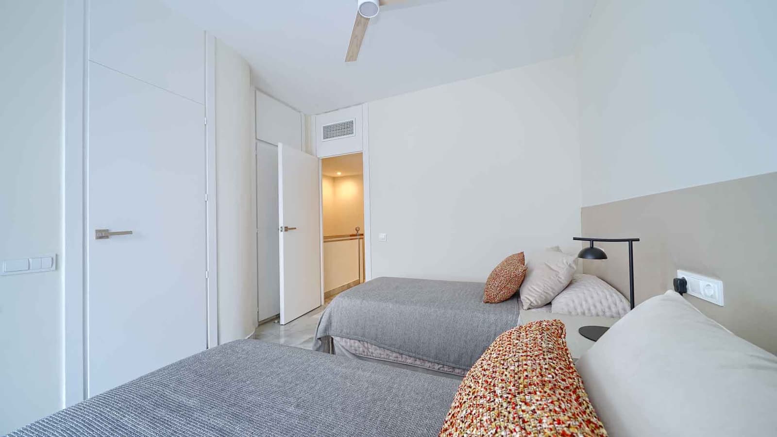 2 Zimmer Apartment zu verkaufen in Marbella mit Pool - 750.000 € (Ref: 8165763)